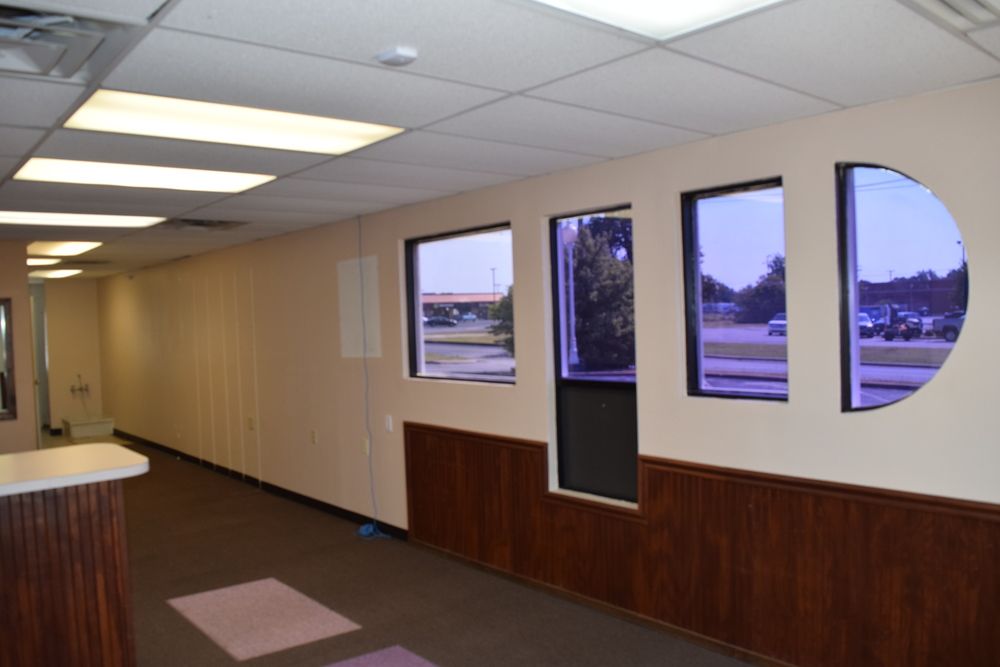 Office For Sale: 1701 W 7th St, Joplin, MO 64801